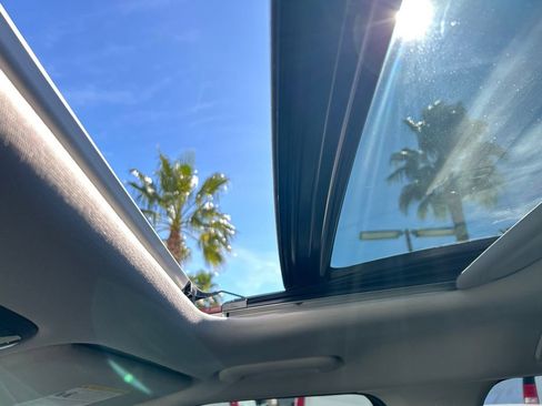 Used 2024 Kia Carnival SX Prestige image 13