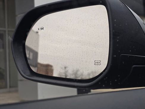 Certified 2025 Chevrolet Traverse LT image 21