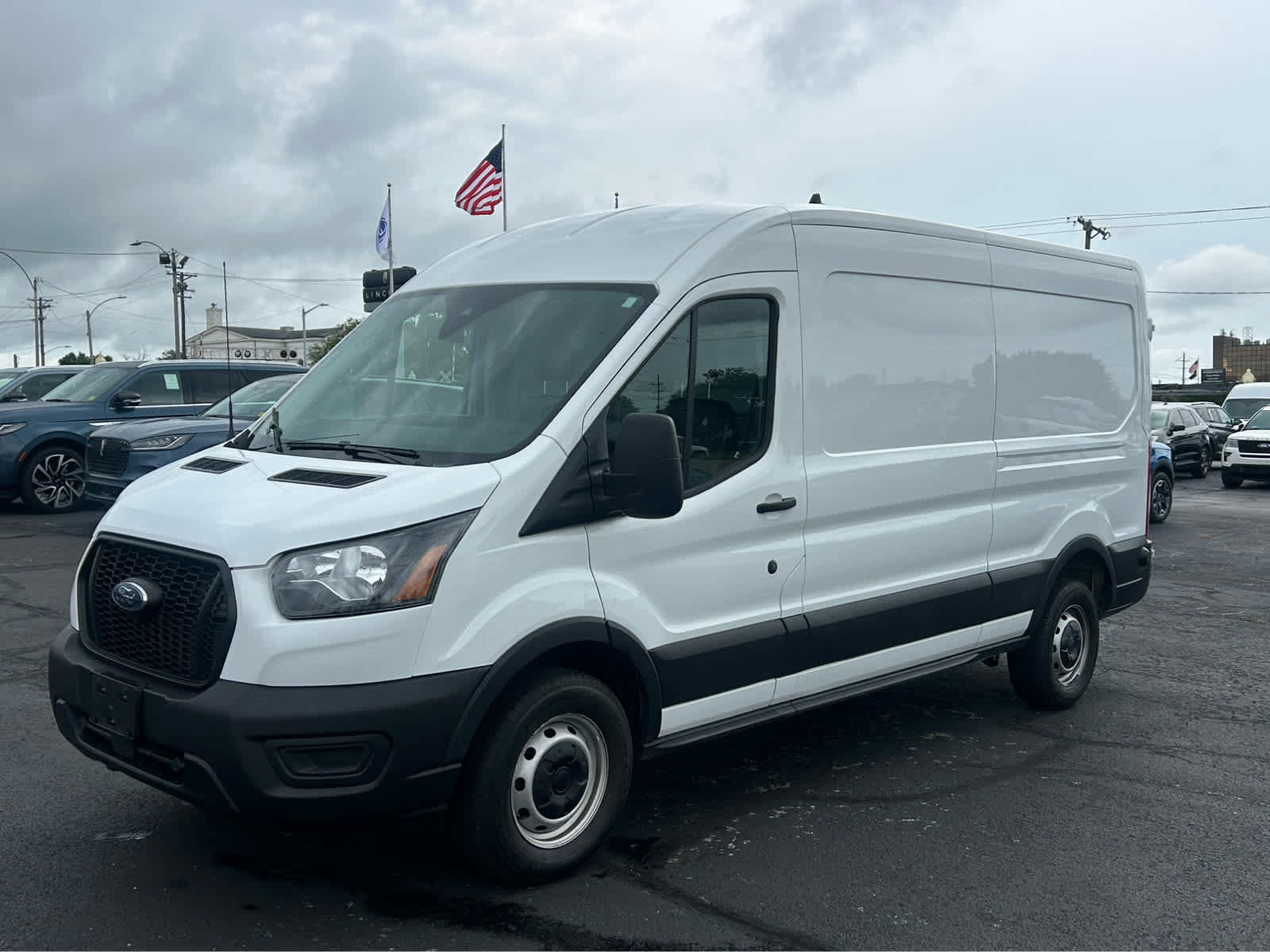 Used 2024 Ford Transit 250 148 Medium Roof w/ Load Area Protection Package RWD image 2