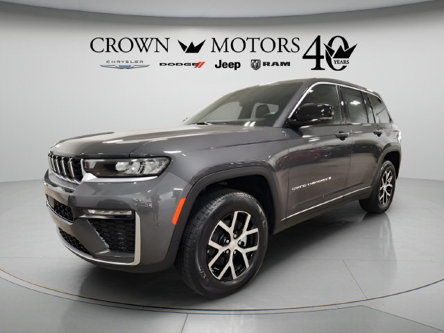 Used 2026 Jeep Grand Cherokee Limited AWD/4WD image 7