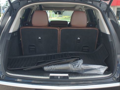 Used 2023 Acura MDX SH-AWD w/ Advance Package image 18