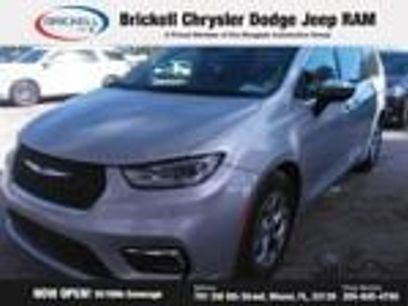 Used 2023 Chrysler Pacifica Limited