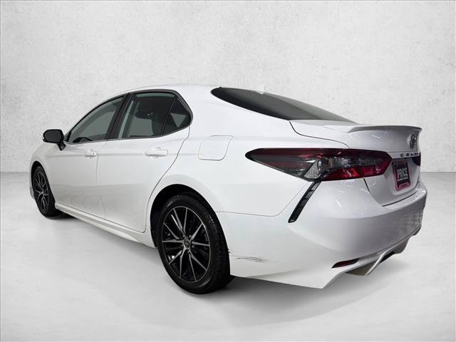 Used 2023 Toyota Camry SE FWD image 5