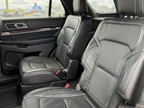 Used 2017 Ford Explorer Platinum AWD/4WD image 19