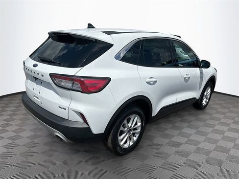 Used 2021 Ford Escape SE image 9