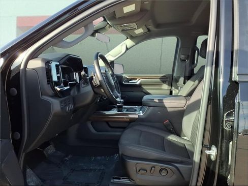 Used 2023 Chevrolet Silverado 1500 LT image 16