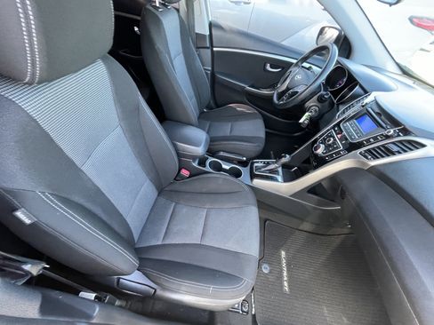 Used 2016 Hyundai Elantra GT FWD image 24