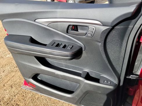 Used 2023 Honda Passport TrailSport image 7