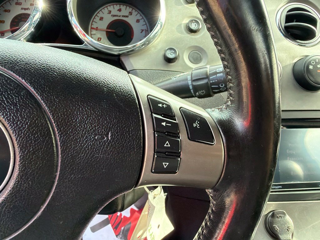 Used 2007 Pontiac Solstice Convertible w/ Premium Package RWD image 16