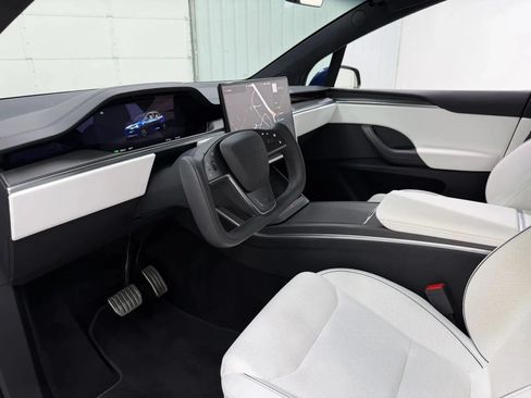 Used 2023 Tesla Model X Plaid AWD/4WD image 12