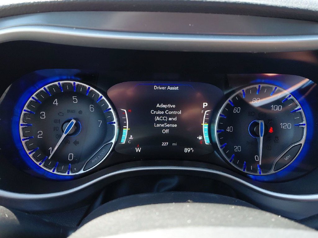 New 2026 Chrysler Pacifica Select AWD/4WD image 45