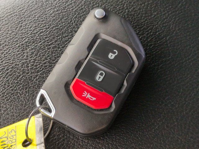 Used 2025 Jeep Gladiator Sport AWD/4WD image 28