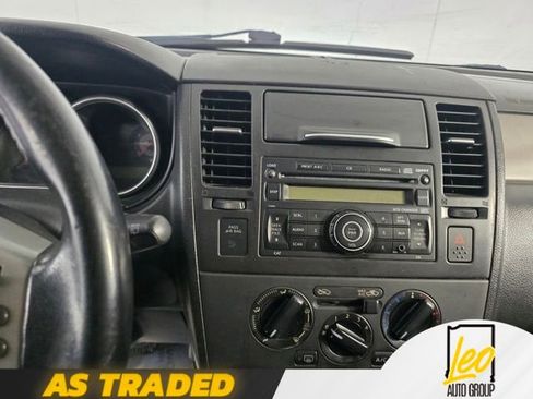 Used 2008 Nissan Versa Hatchback w/ Convenience Pkg FWD image 12