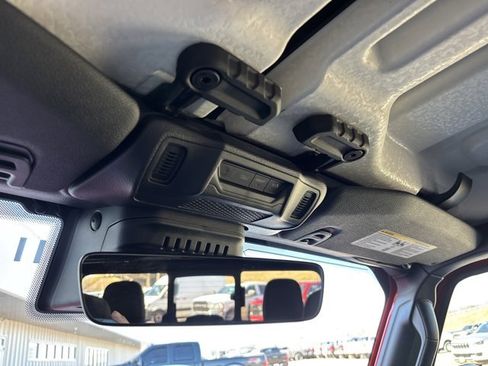 Used 2024 Jeep Gladiator Sport image 37