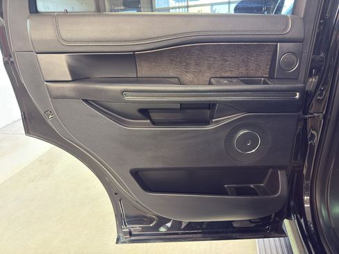 Used 2020 Ford Expedition Limited RWD image 29