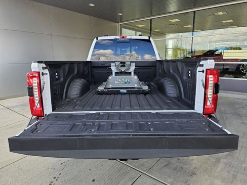 Used 2024 Ford F350 XLT w/ XLT Premium Package image 5