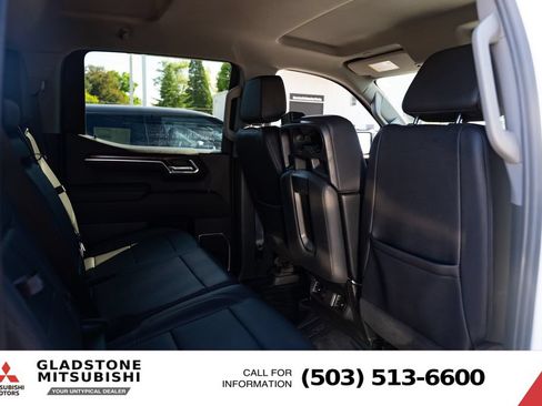 Used 2023 Chevrolet Silverado 1500 LT w/ Leather Package AWD/4WD image 23