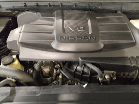 Used 2022 Nissan Titan SV RWD image 30
