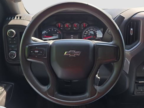 Used 2019 Chevrolet Silverado 1500 Custom Trail Boss w/ Custom Convenience Package AWD/4WD image 9