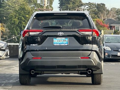 Used 2025 Toyota RAV4 LE image 6