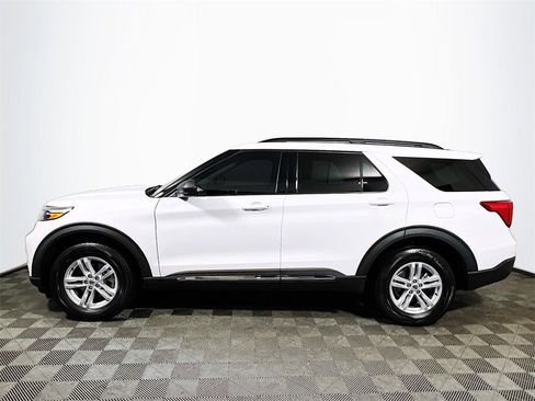 Used 2022 Ford Explorer XLT image 5