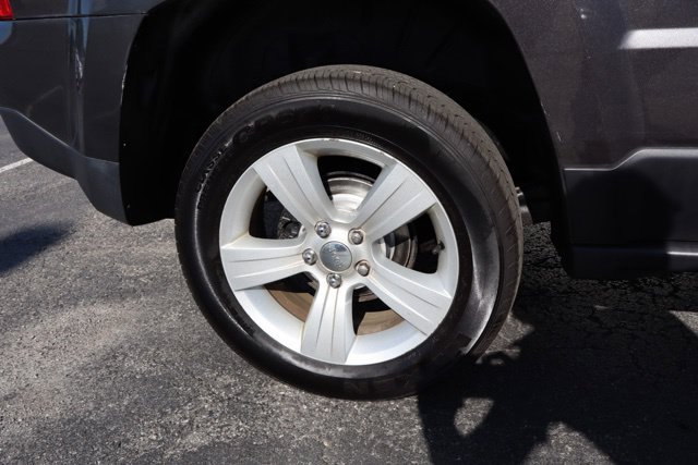 Used 2014 Jeep Patriot Latitude w/ Sun/Sound Group AWD/4WD image 35