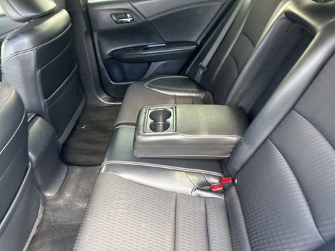 Used 2017 Honda Accord Sport image 18