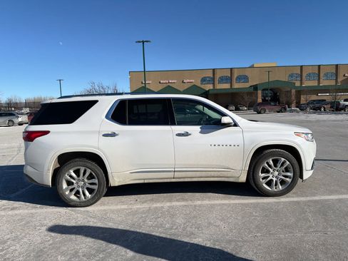 Used 2019 Chevrolet Traverse High Country image 3