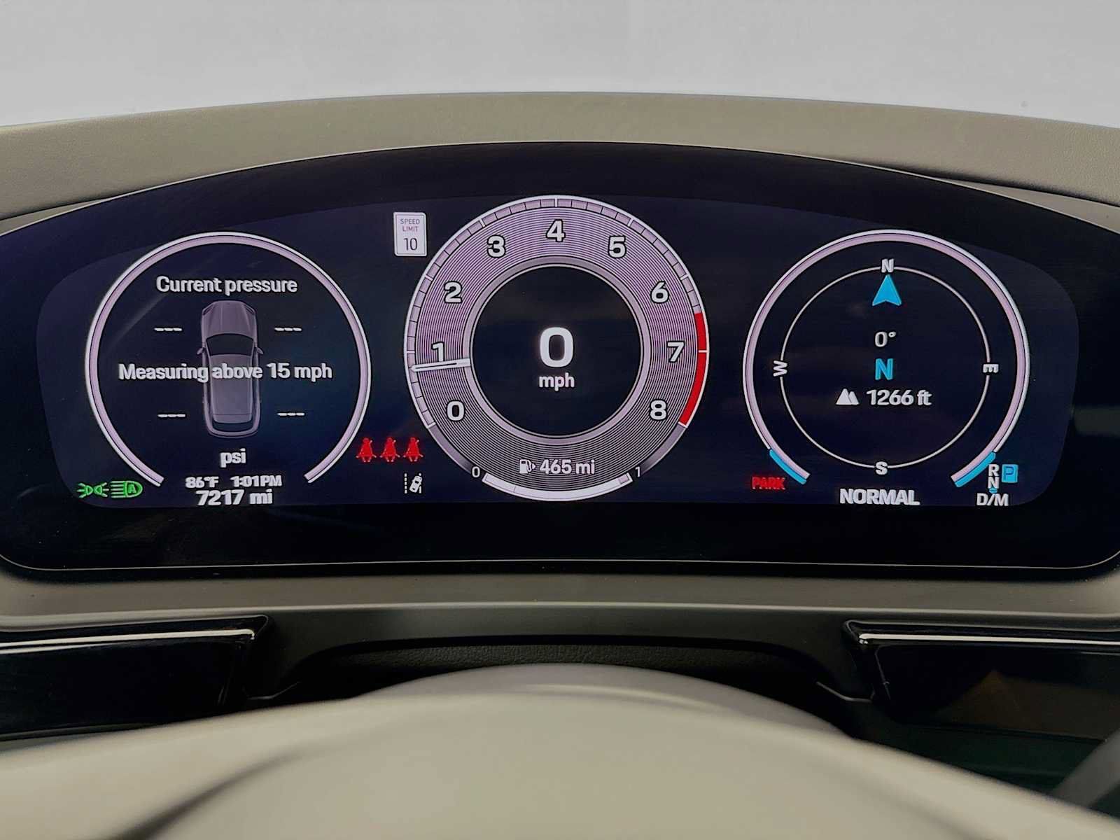 Certified 2025 Porsche Cayenne AWD/4WD image 16