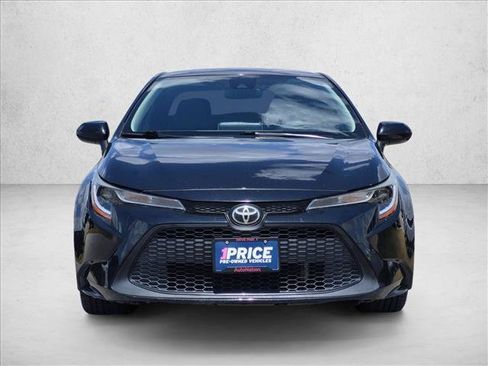 Used 2021 Toyota Corolla LE FWD image 2