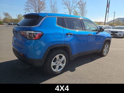 Used 2023 Jeep Compass Sport image 3