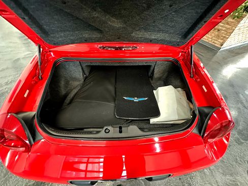 Used 2002 Ford Thunderbird image 13