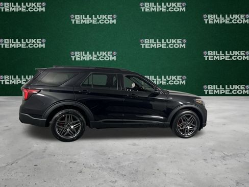 Used 2025 Ford Explorer ST-Line w/ ST-Line Street Pack AWD/4WD image 3