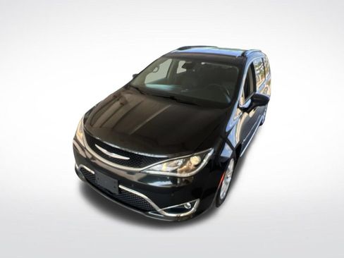 Used 2017 Chrysler Pacifica Touring-L Plus w/ Advanced Safetytec Group FWD image 34