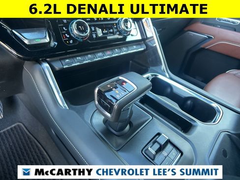 Used 2024 GMC Sierra 1500 Denali Ultimate image 9
