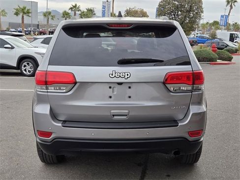 Used 2019 Jeep Grand Cherokee Laredo image 5