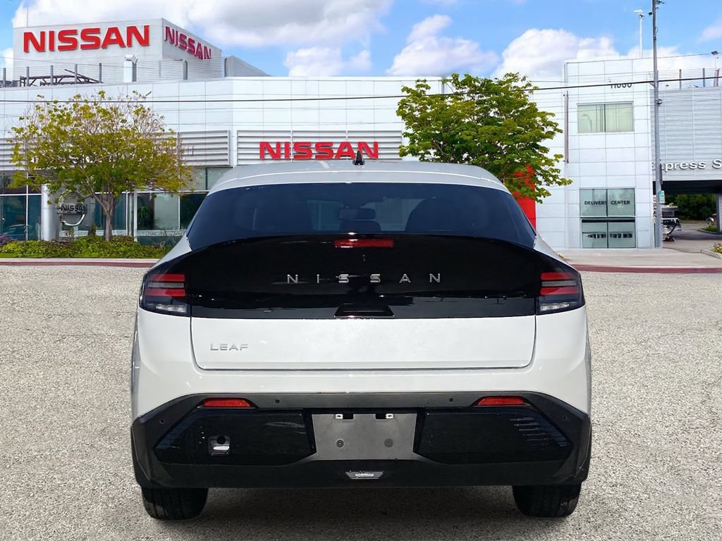New 2026 Nissan Leaf SV+ w/ Floor Mat Package (SV+) FWD image 3