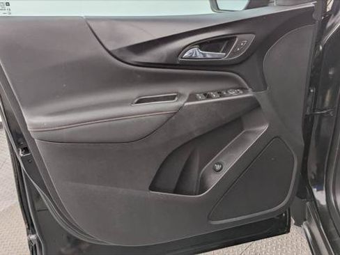 Used 2022 Chevrolet Equinox RS FWD image 13