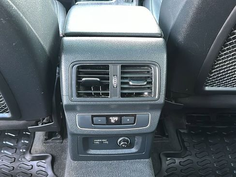 Used 2022 Audi Q5 2.0T Premium image 32