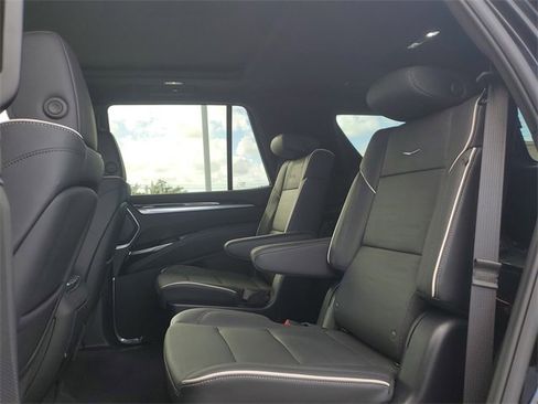 Used 2026 Cadillac Escalade Luxury w/ LPO, Floor Liner Package image 20