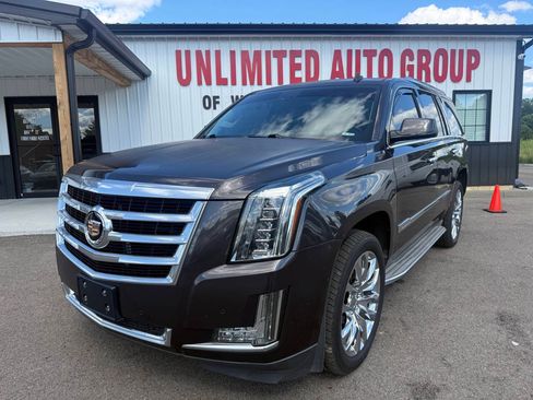 Used 2015 Cadillac Escalade Luxury AWD/4WD image 1
