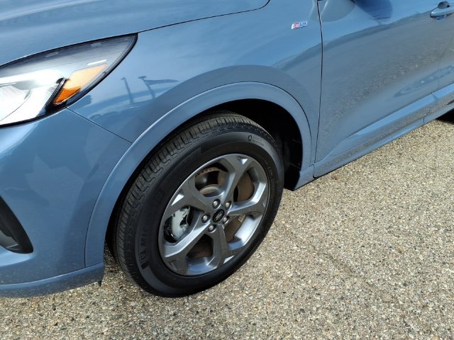 Certified 2024 Ford Escape ST-Line w/ Tech Pack #1 AWD/4WD image 4