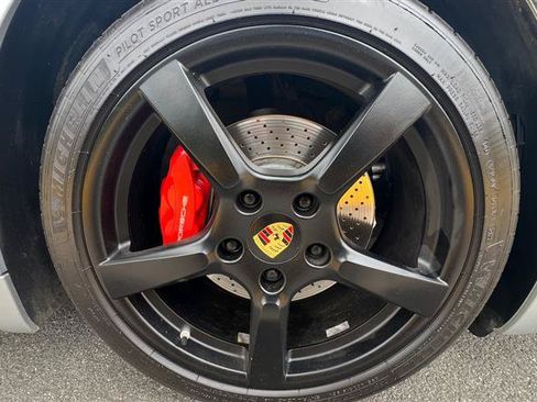 Used 2018 Porsche 718 Boxster RWD image 42