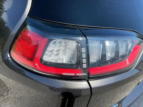 Used 2019 Jeep Cherokee Limited AWD/4WD image 27