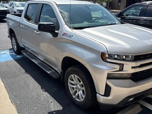 Used 2020 Chevrolet Silverado 1500 RST AWD/4WD image 3