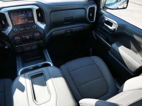 Used 2019 Chevrolet Silverado 1500 RST image 14