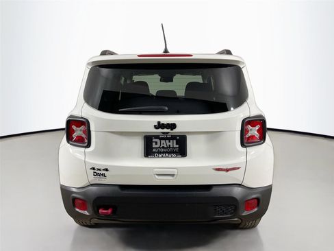 Used 2023 Jeep Renegade Trailhawk image 6