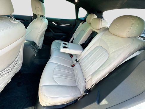 Used 2022 Maserati Levante GT image 26