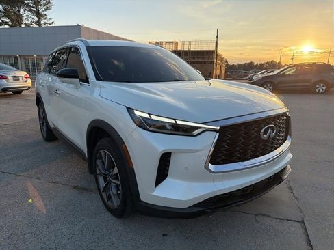 Used 2023 INFINITI QX60 Luxe w/ Vision Package image 4