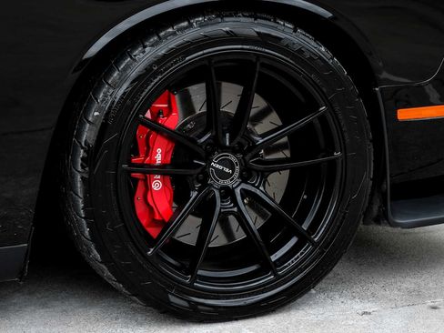 Used 2016 Dodge Challenger SRT Hellcat RWD image 48